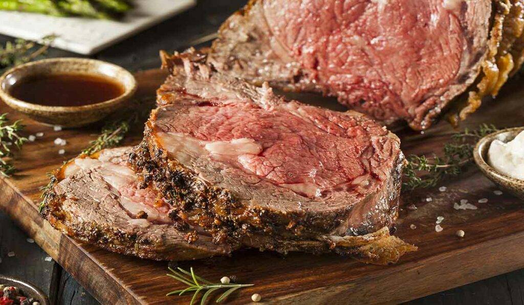 Herb-Seasoned Rib Roast With Red Wwine Pan Sauce