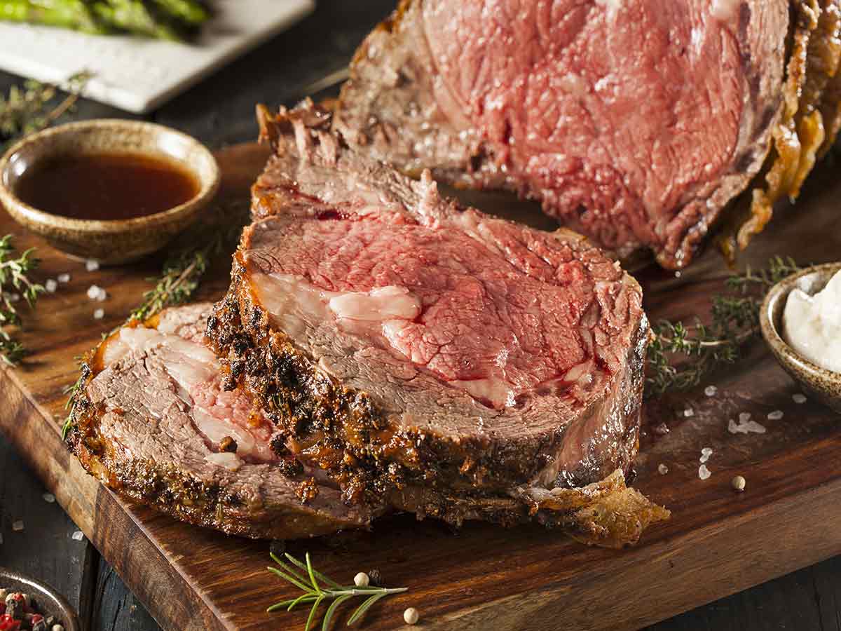 herb seasoned rib roast with red wine pan sauce