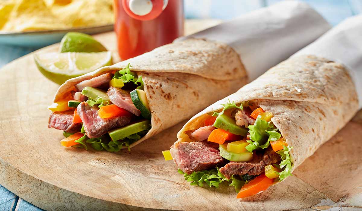 Roast beef & veggie wraps