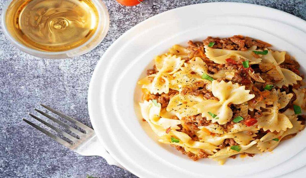 High-protein recipe: beef & asparagus pasta toss