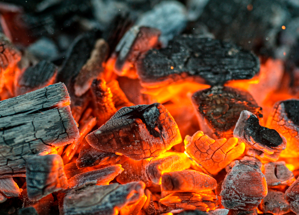 How to Prepare Charcoal at Home for the Barbecue USMEF